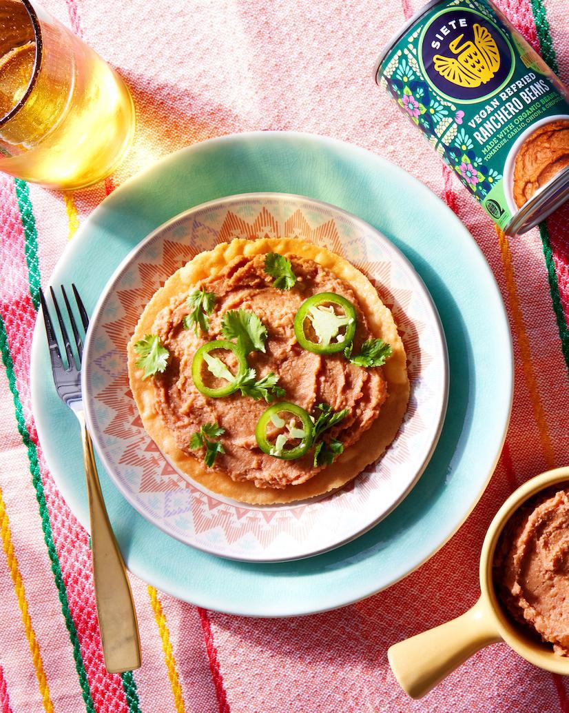Vegan Refried Ranchero Beans 15.5oz - Siete Foods