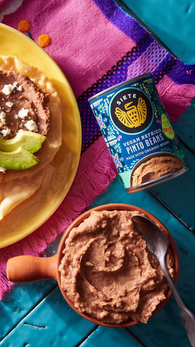 Vegan Refried Pinto Beans 15.5oz - Siete Foods