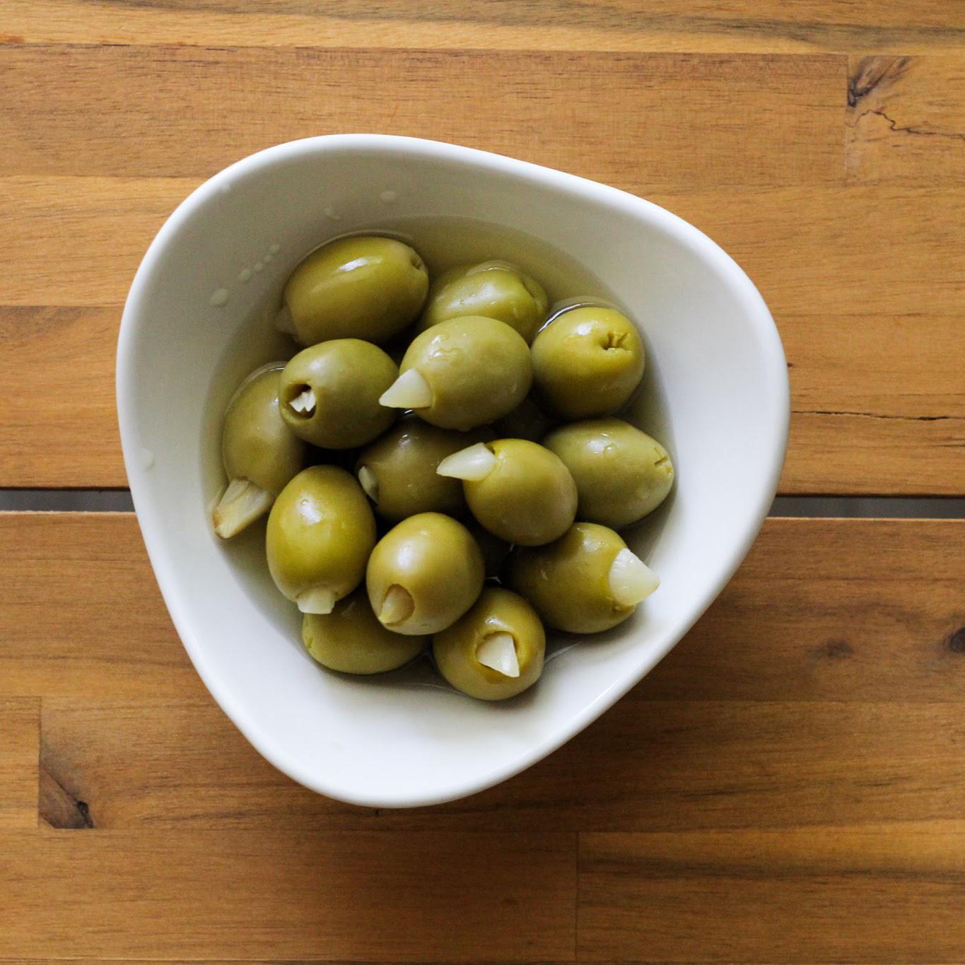 Garlic Stuffed Green Olives 16oz
