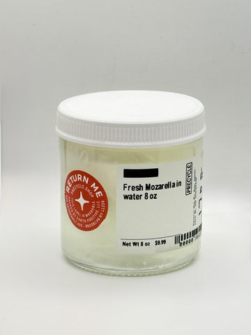 Fresh Mozarella in water 8 oz