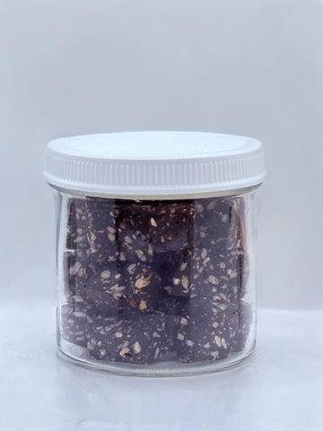 Organic Date, Flax and Turmeric, chunks of energy 16