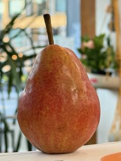 Red Bartlett Pear, Organic